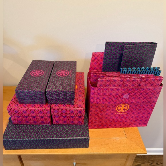 Tory Burch Boxes - Picture 3 of 6